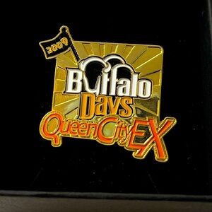 Vintage Buffalo Days Queen City EX 2009 Pin